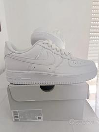Nike Air Force 1 07 Classic Low-Top, Bianco / 38