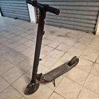 Monopattino Ninebot Es2