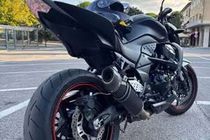 Kawasaki Z750R Black Edition