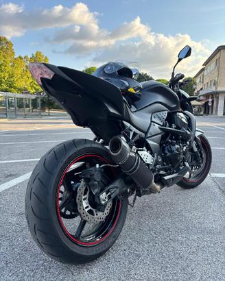 Kawasaki Z750R Black Edition