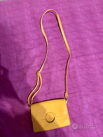Borsetta gialla Primark