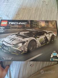Lamborghini revuelto telecomandato Lego 