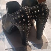 Scarpe  Guess in pelle