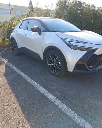 Toyota CHR lounge 1.8 full Hybrid 