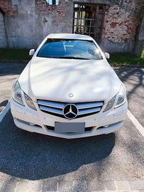 Mercedes E 220 coupé