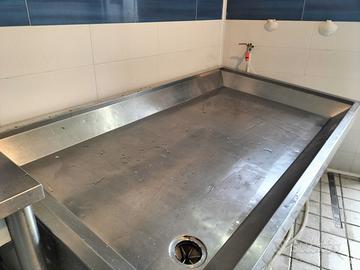 banco in acciaio inox 