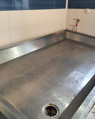 banco in acciaio inox 