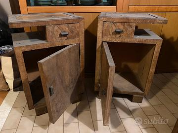 Comodini vintage vecchi