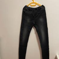 Pantaloni in jeans