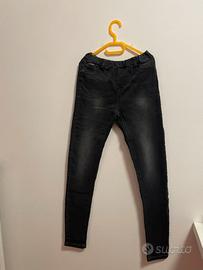 Pantaloni in jeans