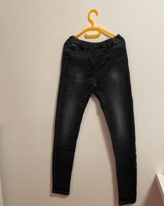 Pantaloni in jeans