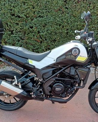 Benelli Leoncino 250