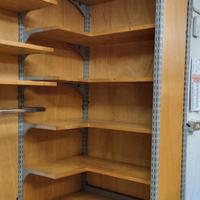 Scaffale in legno
