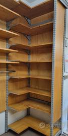 Scaffale in legno