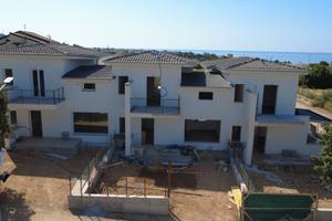 Porz di trifamiliare vista mare