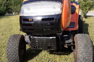 trattorino rasaerba tagliaerba 