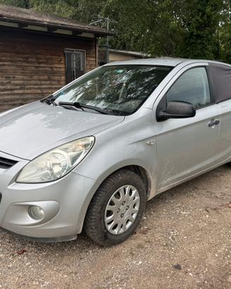 Hyundai i20 1.2 - Anno 2009 - € 1.500