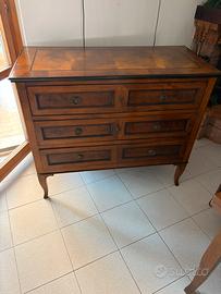 Comò in legno restaurato