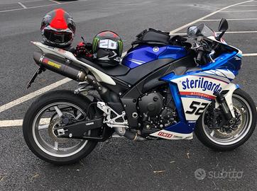 Yamaha YZF R1 - 2011