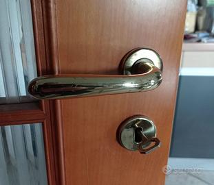 MANIGLIE PER PORTE INTERNE