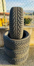Gomme termiche 215 50 R17 con 90% residuo