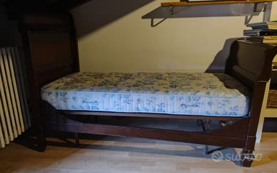 Letto a barca in noce