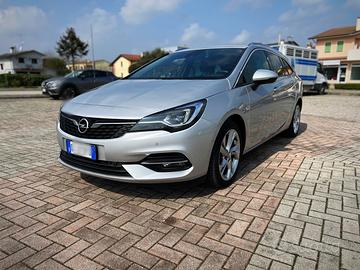 Opel astra 2020