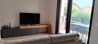 SOLO TRANSITORIO Nuovo & moderno appartamento