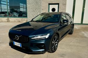 Volvo V60 2.0 B5 Ultimate Dark R Design 4x4 Mild H