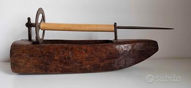 Antico incannatoio per tessitura