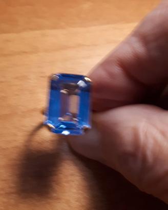 anello con acqua marina