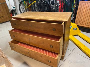 Cassettone arte povera