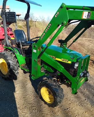 John deere 4100