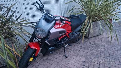 ducati diavel 2012