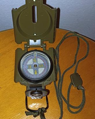 bussola da rilevamento stile militare 