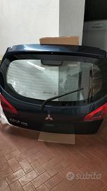 Portellone post,pistoncini,antenna Mitsubishi Colt