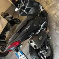 Tmax 530 anno 2017 sx
