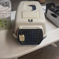 lettiera e trasportino 