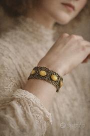 Antico bracciale filigrana con cabochon miele