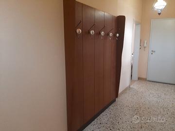 attaccapanni anni 60 in legno e ceramica