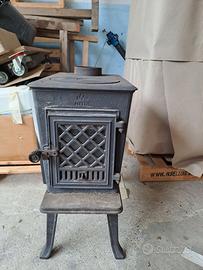 Stufa a legna Jotul F602
