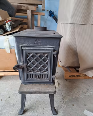 Stufa a legna Jotul F602