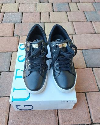 Scarpe GUESS