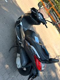 X-Max 250 per ricambi
