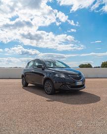 Lancia Ypsilon 1.0 FireFly 5 porte S&S Hybrid Gold