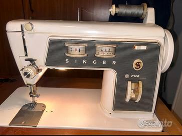 Macchina da cucire Singer 702
