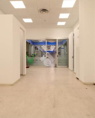 NEGOZIO A MOZZO