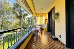 VILLA SINGOLA A LOMAGNA