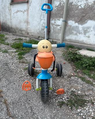 Triciclo Chicco con maniglione