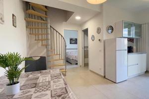 Appartamento luminoso con balcone